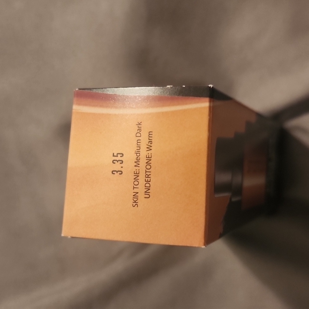 Smashbox Foundation - Picture 3 of 6